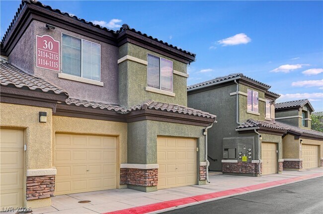 Building Photo - 6868 Sky Pointe Dr