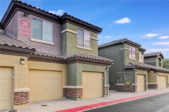 Building Photo - 6868 Sky Pointe Dr