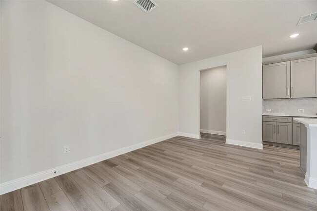 Building Photo - 3113 Buckeye St