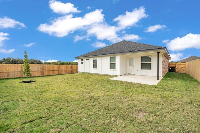 Building Photo - Beautiful New Build in Highly Desired Area