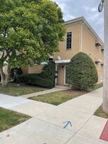 Building Photo - 703 N 11th Ave