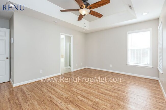 Building Photo - AVAILABLE NOW!! MOVE-IN SPECIAL!: 50% OFF ...