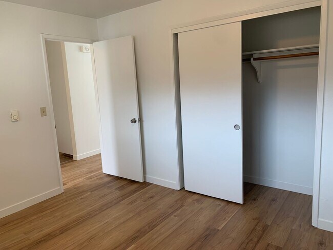 Building Photo - 1 bed / 1 bath at the Lydia in Ballard