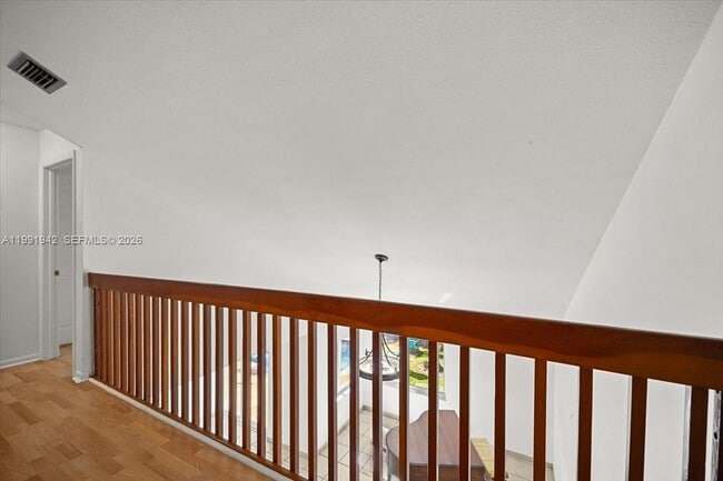 Building Photo - 2560 Bass Way