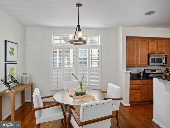 Building Photo - 1713 Allerford Dr