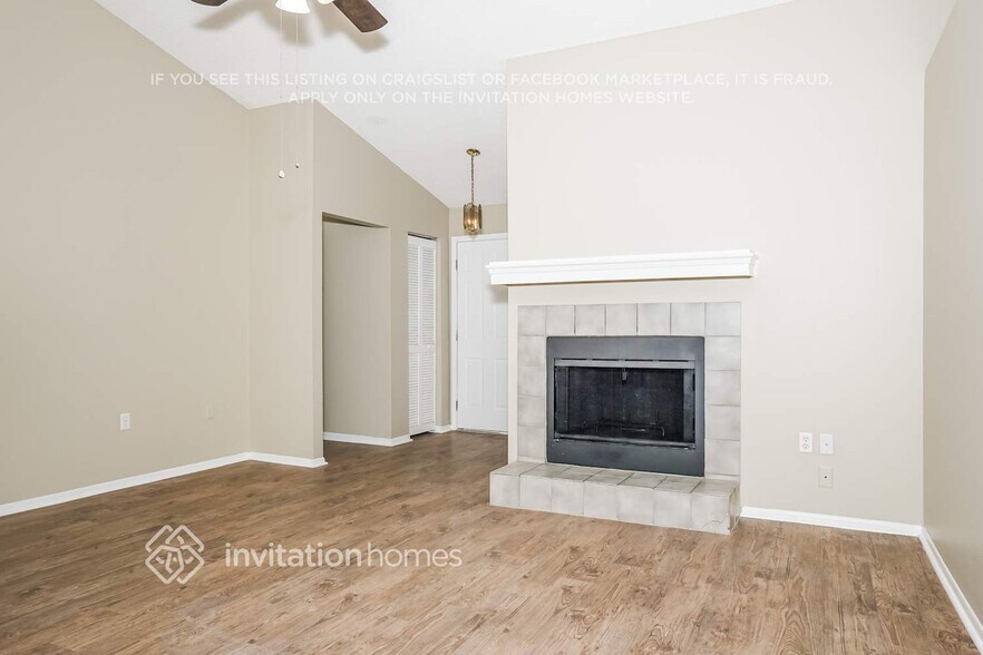 Building Photo - 7806 38th Ct E