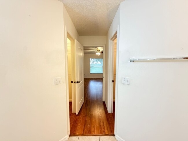 Building Photo - 10438 Vista Pines Loop