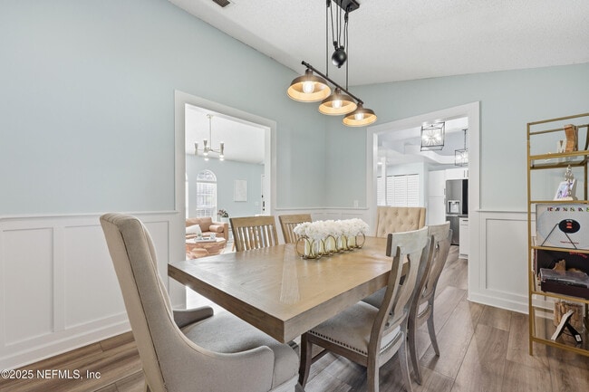 Building Photo - 2143 Lady Di Ln