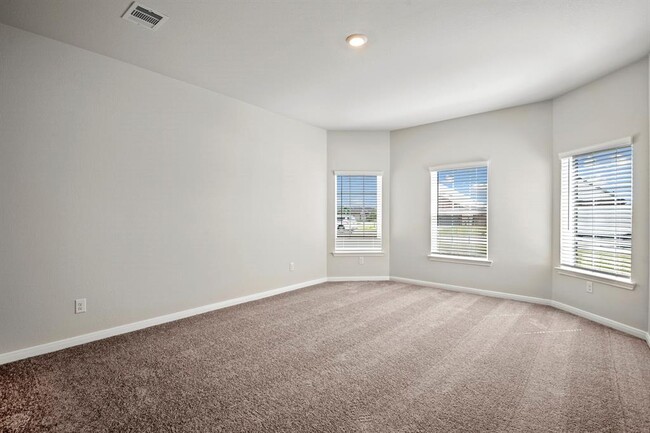 Building Photo - 429 Polly Grv Dr