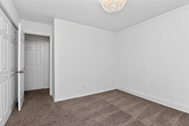 Building Photo - 3 Bed/2.5 Bath Townhouse for RENT!