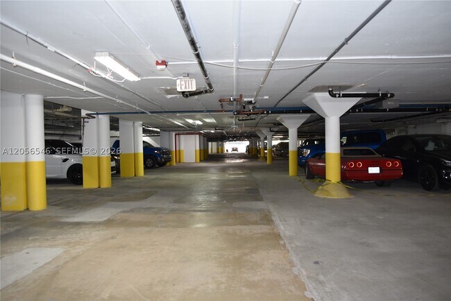 Building Photo - 5555 Collins Ave