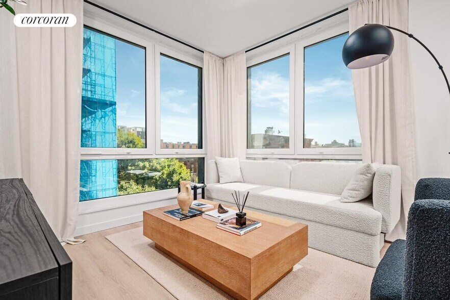 Building Photo - 126 Sandford St