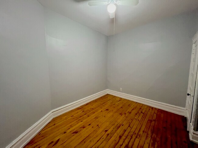 Building Photo - 4159 S Western Ave