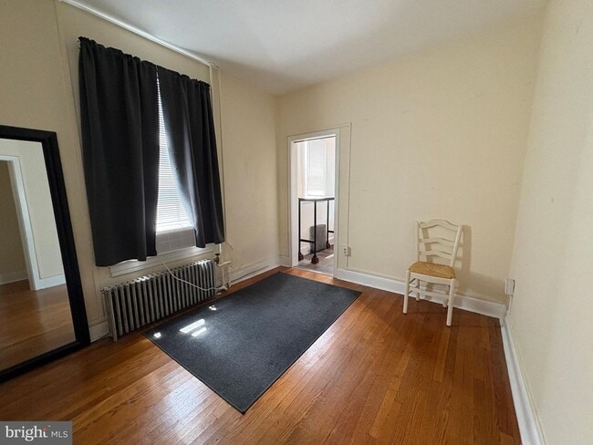 Building Photo - 224 Farnsworth Ave