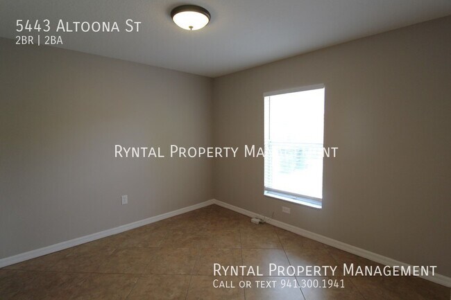 Building Photo - 5443 Altoona St