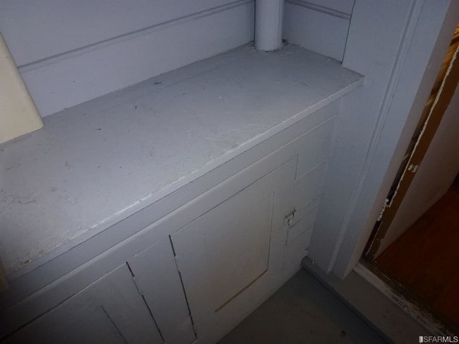 Building Photo - 1111 Jones St