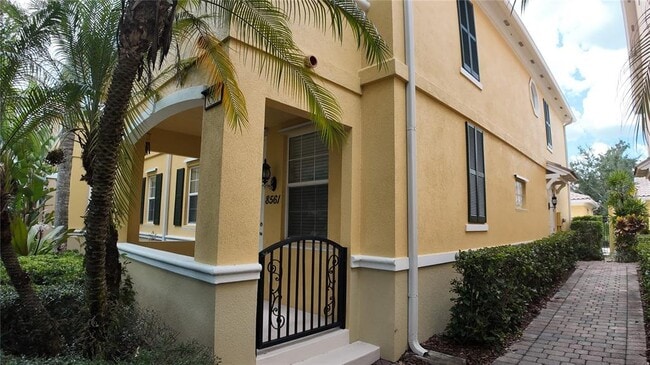 Building Photo - 8561 Insular Ln