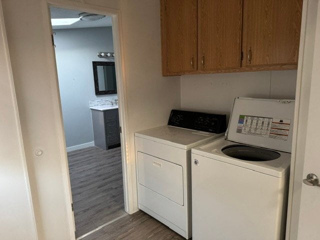 Building Photo - 255 NW Golden Hills Dr
