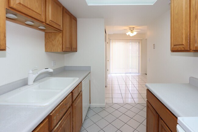 Building Photo - 7831cd - Bickmore, D.