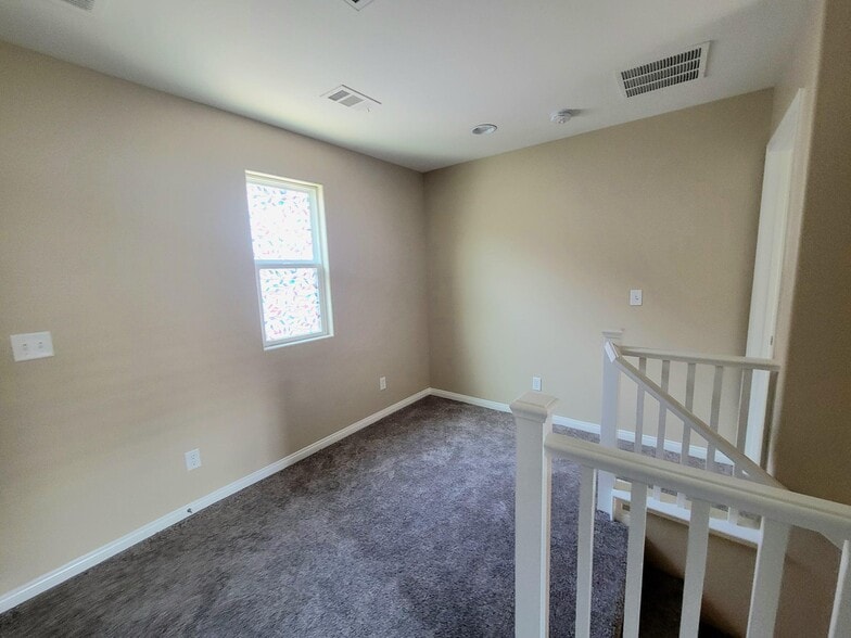 Upstairs - 3940 Zodiacal Light St