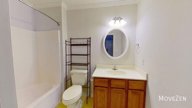 Building Photo - 5622 Darrow Dr