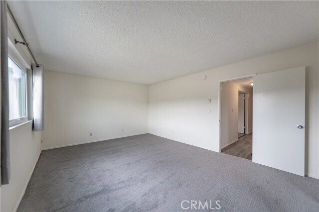 Building Photo - 423 2nd St