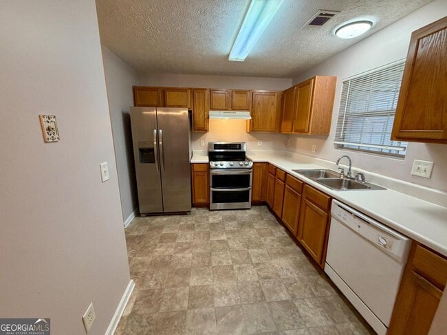 Building Photo - 5583 Windfall Ln