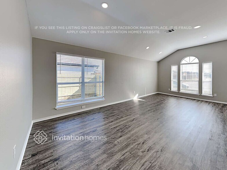 Building Photo - 1625 Lesli Dr