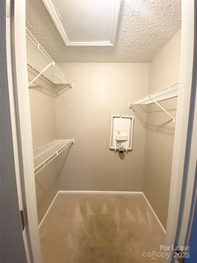 Building Photo - 2518 Cranbrook Ln