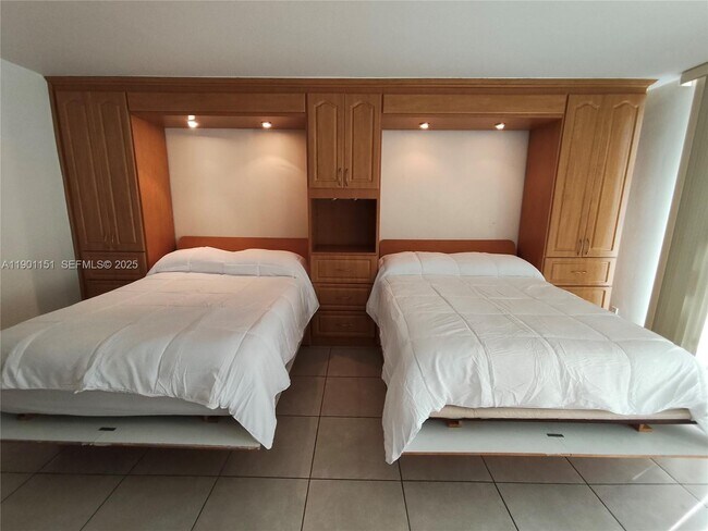 Building Photo - 19201 Collins Ave