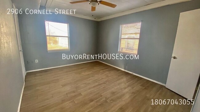 Building Photo - Handyman Special $99 Move in + Admin Fee /...