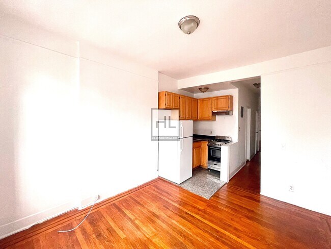 Building Photo - Charming 1 Bed | West 83 Street, UWS
