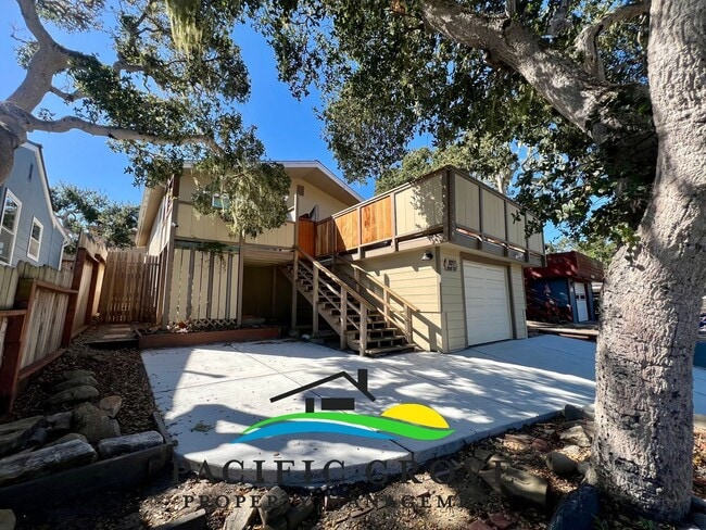 Building Photo - Furnished Single Family Home in Pacific Gr...