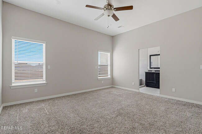 Building Photo - 908 Ada Ln