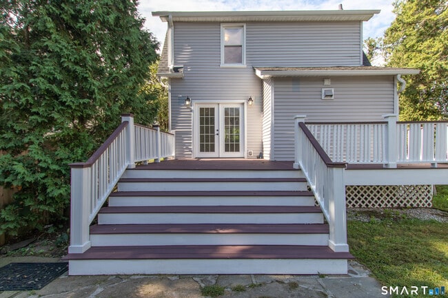 Building Photo - 125 Oaklawn Ave