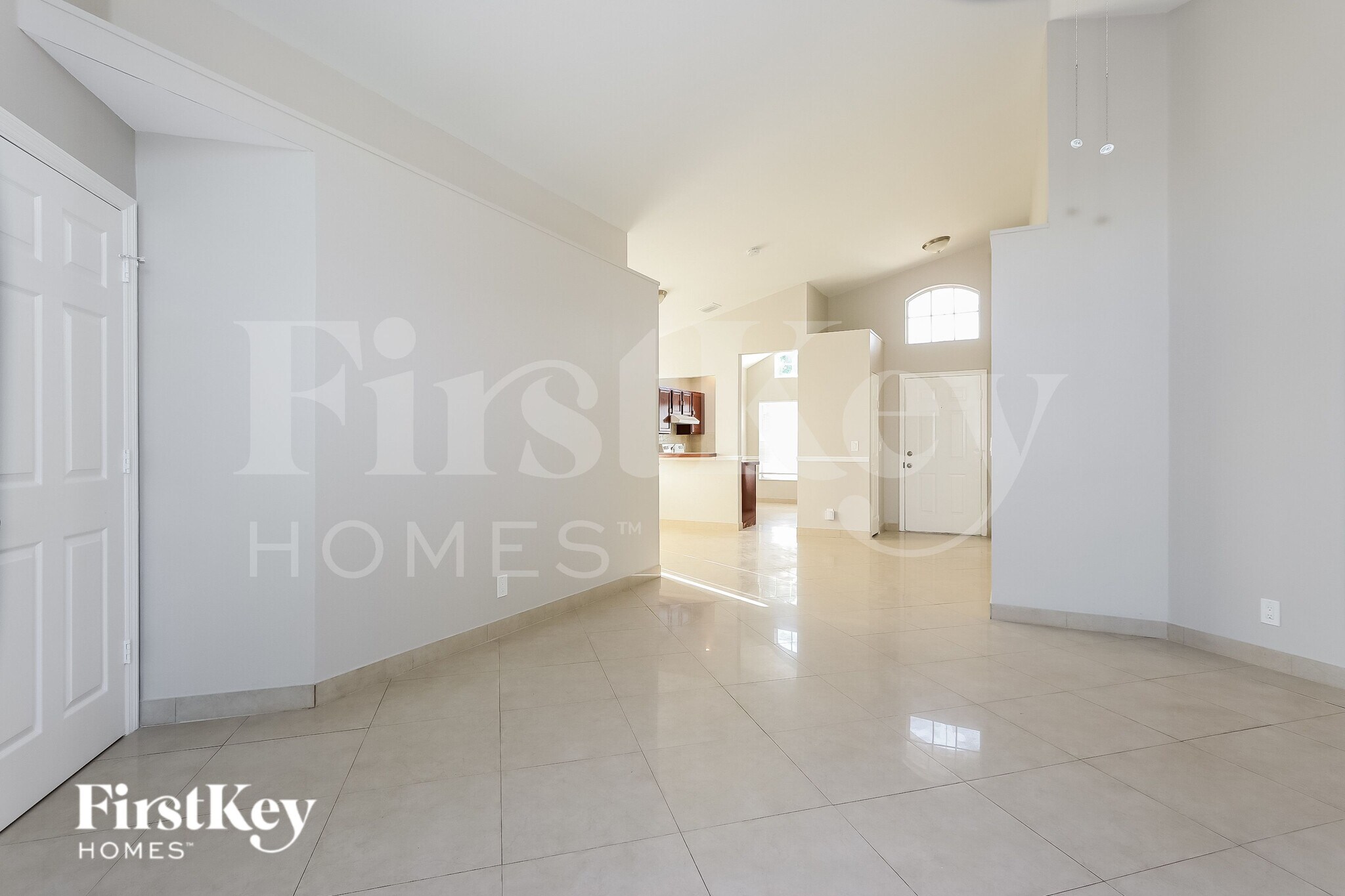 Building Photo - 6321 Hollywood St