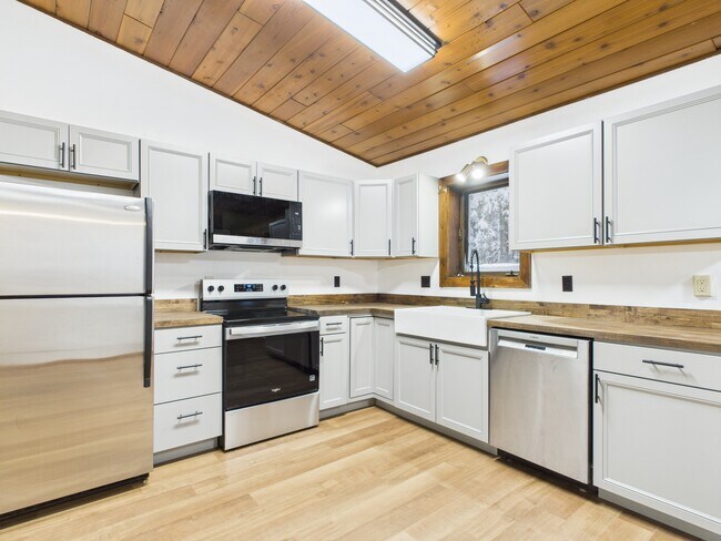 Building Photo - 2587 Rachel Ct