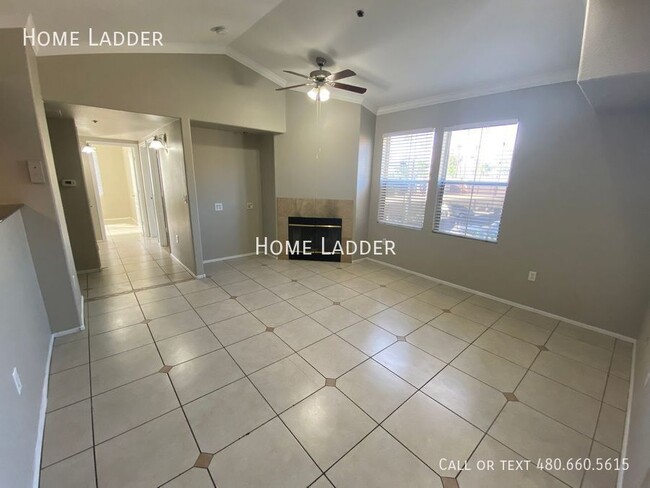 Building Photo - Upscale Condo in Gated Community with Lavi...