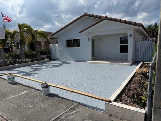 Building Photo - 2775 W 71st Pl