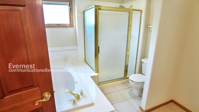 Building Photo - 3724 Stratford Ct