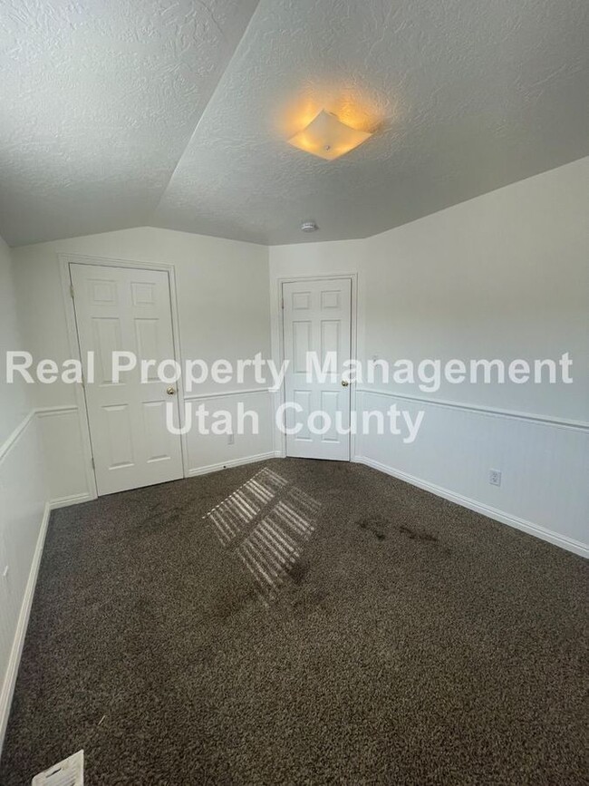 Building Photo - 467 W Harvest Moon Dr