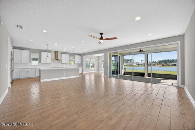 Building Photo - 85614 Fall River Pkwy