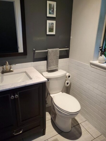 Building Photo - 3845 SE Mall St