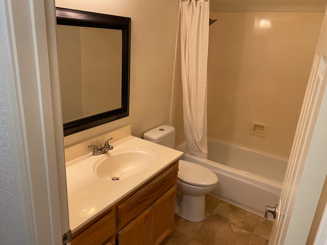 Building Photo - 8556 Brentwick Way