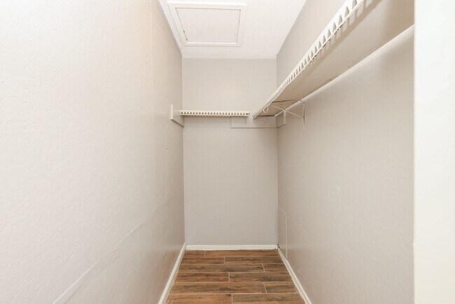 Building Photo - 506 N 3rd St