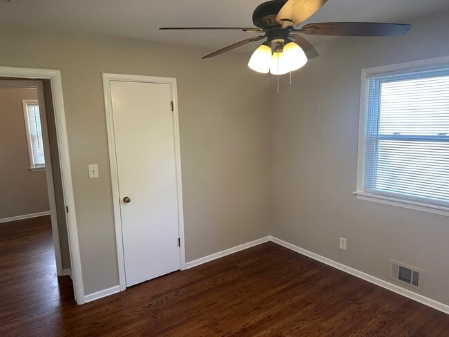 Building Photo - 4005 N Jackson Ave