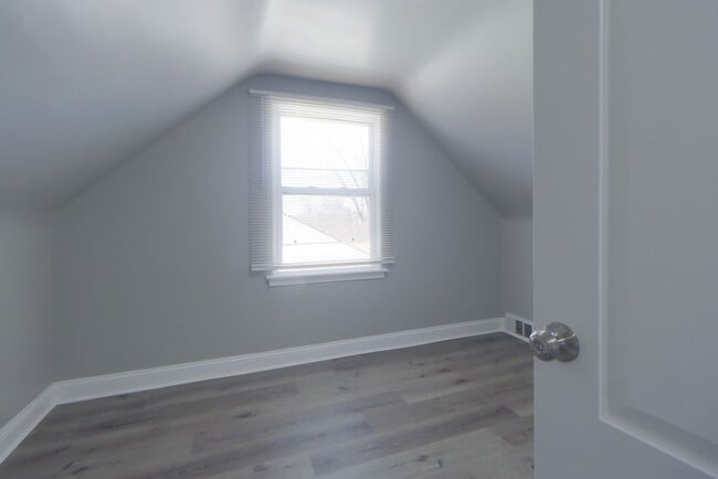 Building Photo - 4 Bedroom Cape Cod
