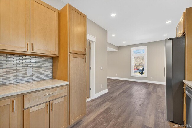 Building Photo - 104 North Rd