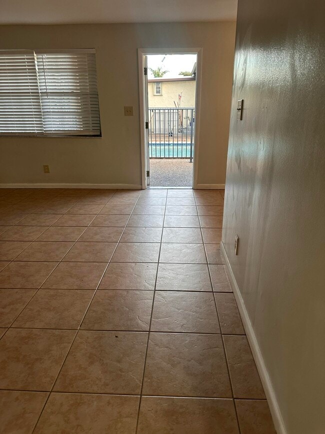 Building Photo - 2733 NE 1st Terrace