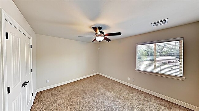 Building Photo - 2122 Turtle Creek Way
